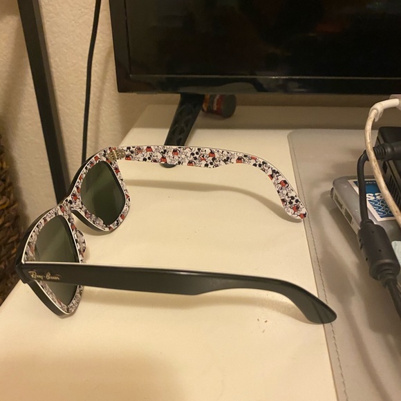 Mickey Mouse Rayban - Picture 2 of 6